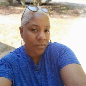 Meet your Posher, Nakeia